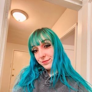 Meet your Posher, Riley